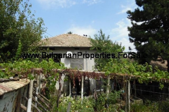 Продава се къща в село Водица