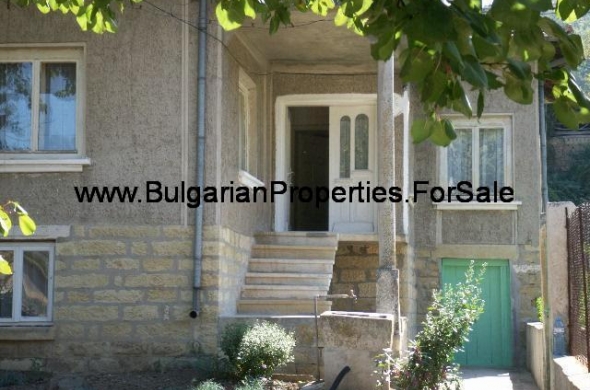 Продава се къща в село Горско Абланово